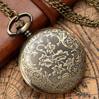 Exquisite Emerald-Green Stone Bronze Case Quartz Pocket Watch, Simples Dial Branco Cadeia Relógio, Colar Pingente para Homens e Mulheres