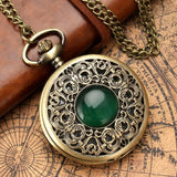 Exquisite Emerald-Green Stone Bronze Case Quartz Pocket Watch, Simples Dial Branco Cadeia Relógio, Colar Pingente para Homens e Mulheres