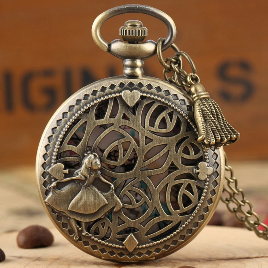 Bronze adorável princesa tema oco quartzo bolso redondo dial pingente relógios para meninas femininas com borla acessório