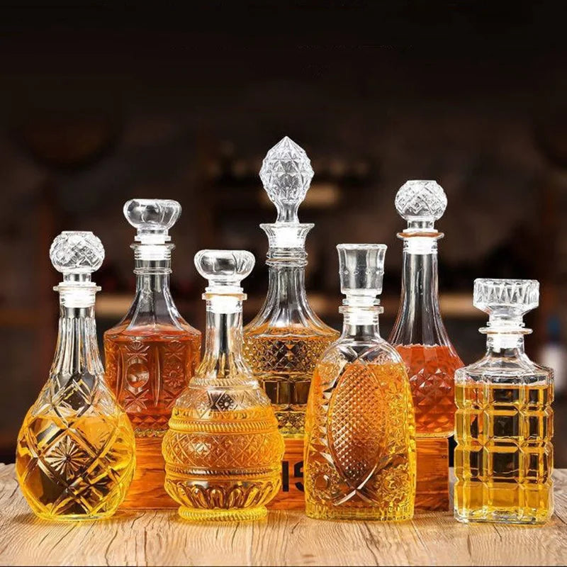 Criatividade design multi estilos barware garrafa de vidro de vinho 250-1000ml decantadores de uísque de vidro sem chumbo para licor bourbon scotch