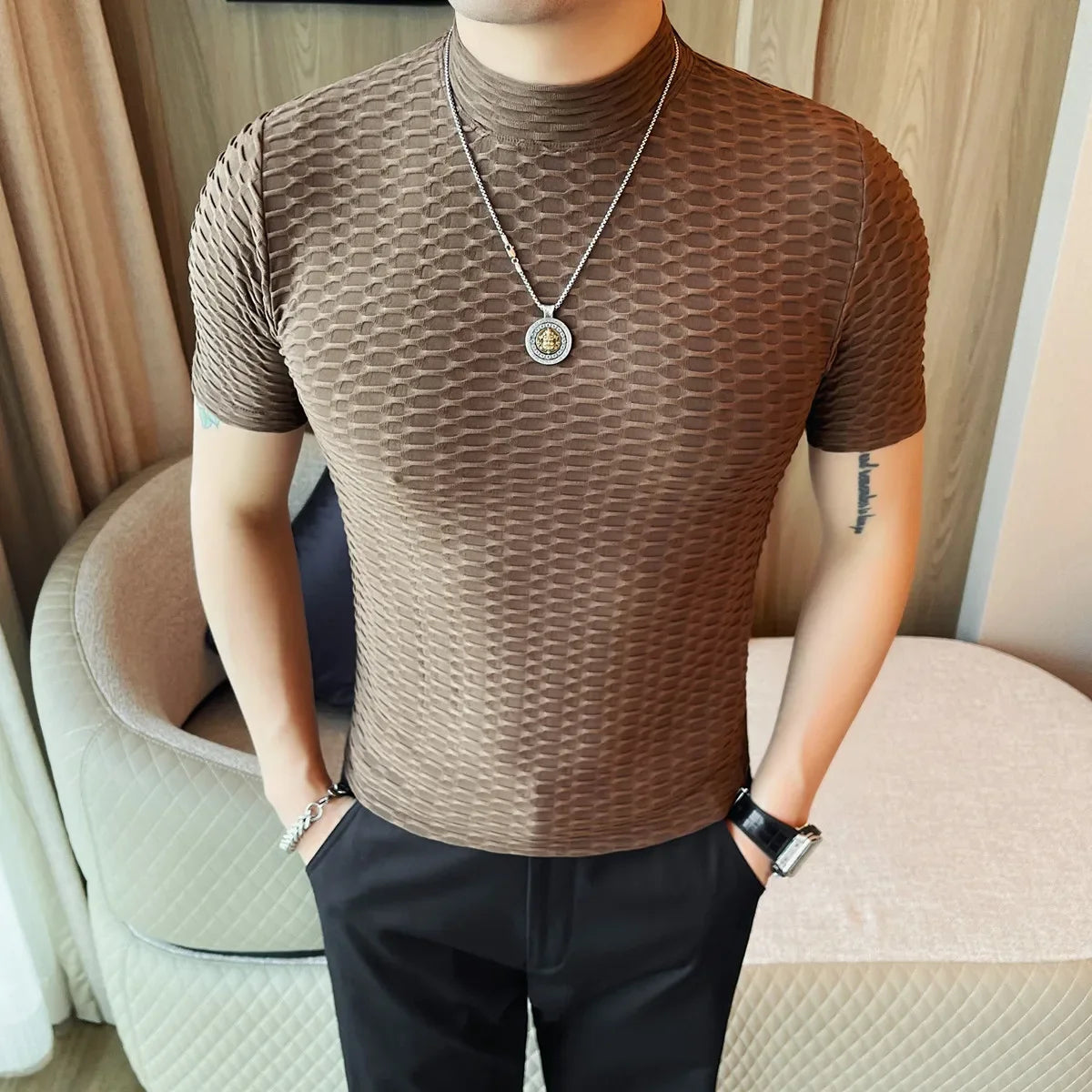 Verão meia gola alta elástica t camisas para homens moda coreana versátil fino ajuste manga curta pullovers casuais topos t 4xl-m