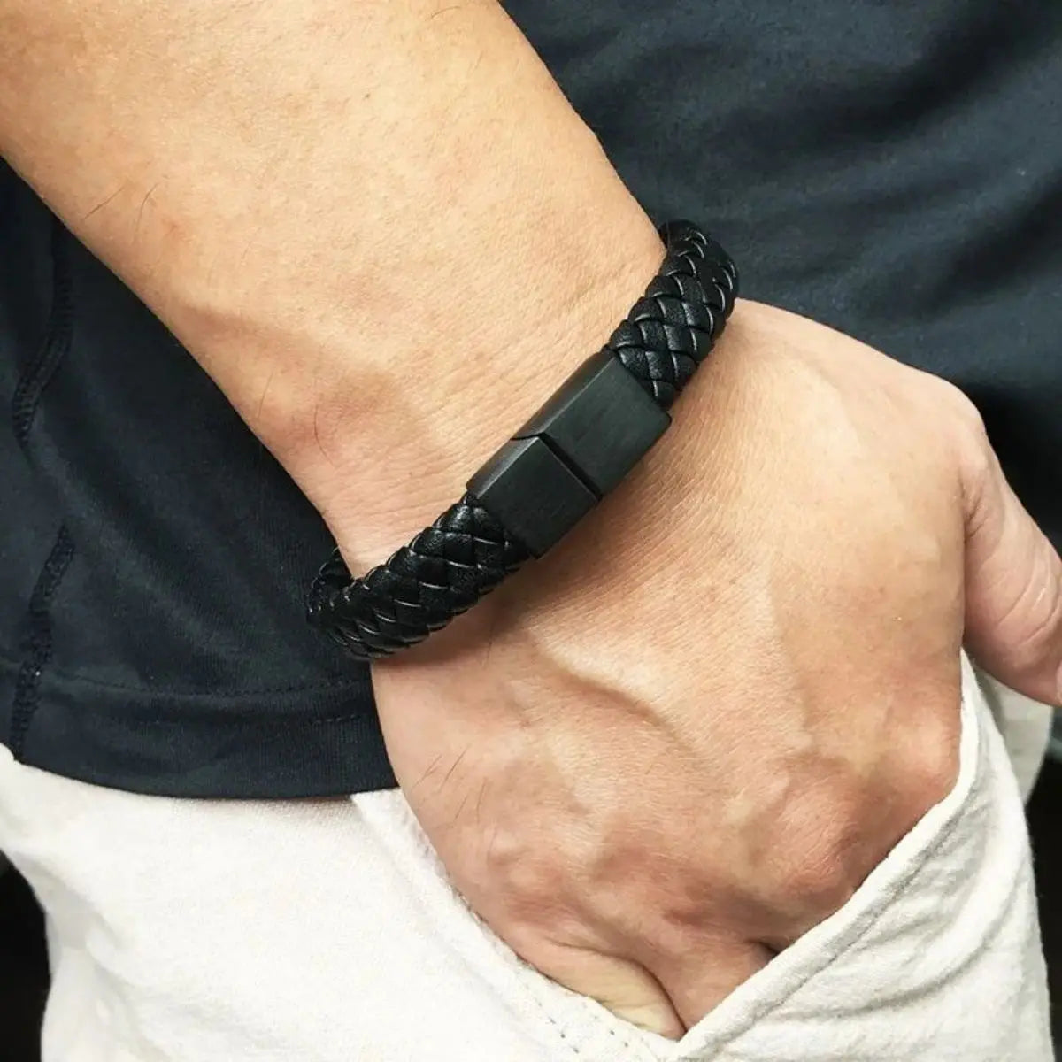 Pulseira aberta de couro masculina retrô, corda de mão de couro tecido simples de vários tamanhos, presente para esportes ao ar livre