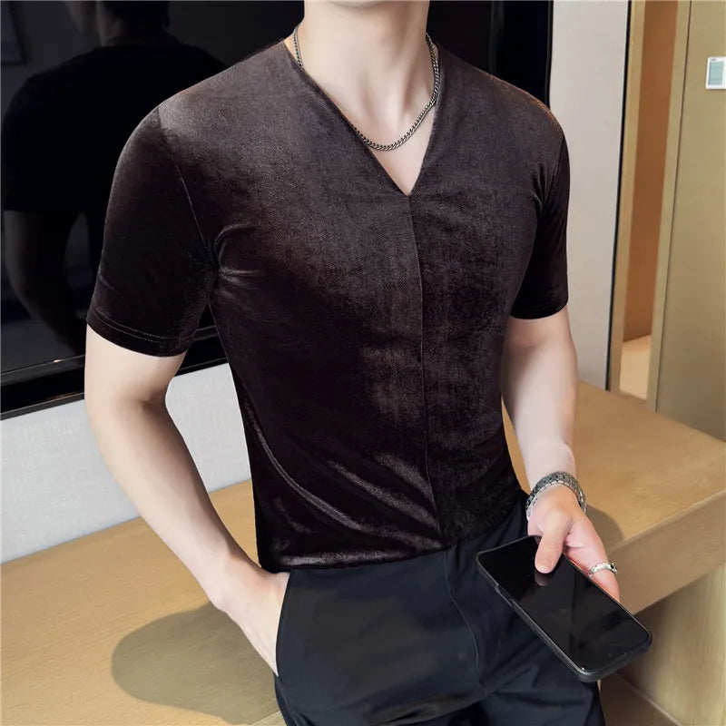 Camisetas elásticas com decote em v de veludo 2025 verão novo ajuste fino respirável manga curta camiseta cor sólida moda casual camisetas