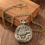Bronze Vintage Ancient Dragon Design Quartz Pocket Watch Steampunk Analógico FOB Pocket Chain Presente Homens Mulheres Colar Pingente Relógio