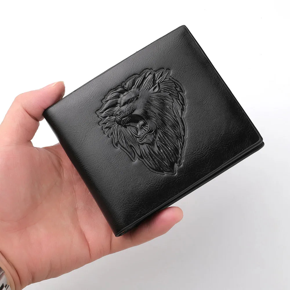 As carteiras masculinas de couro PU são elegantes e personalizadas. Eles são presentes perfeitos para amigos, pais ou namorados