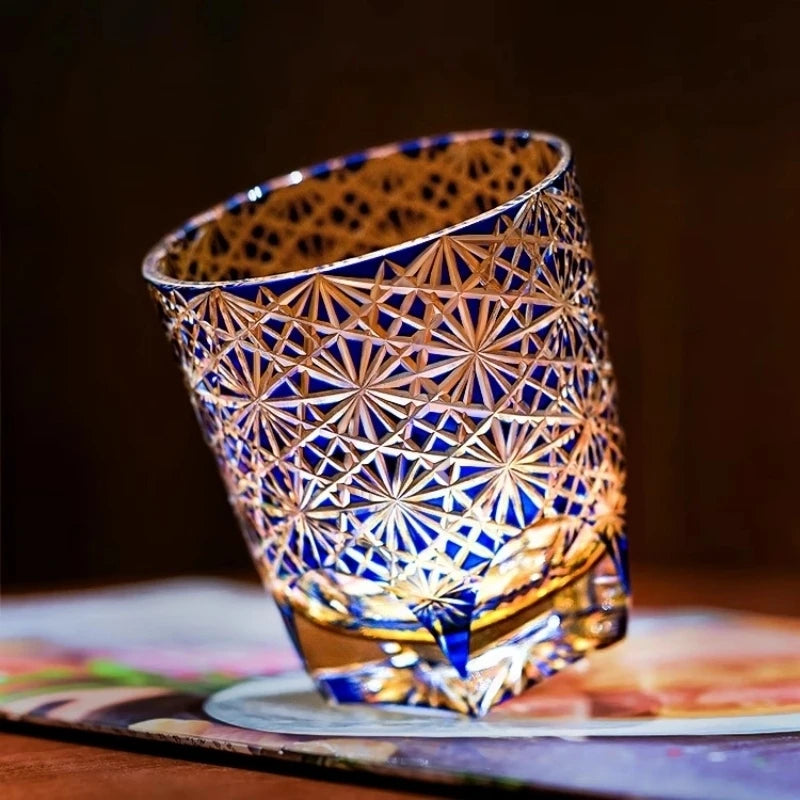 Processo de cor cristal edo kiriko copo de vinho mão escultura crisantemo padrão uísque vidro espíritos licor snifter caneca de uísque