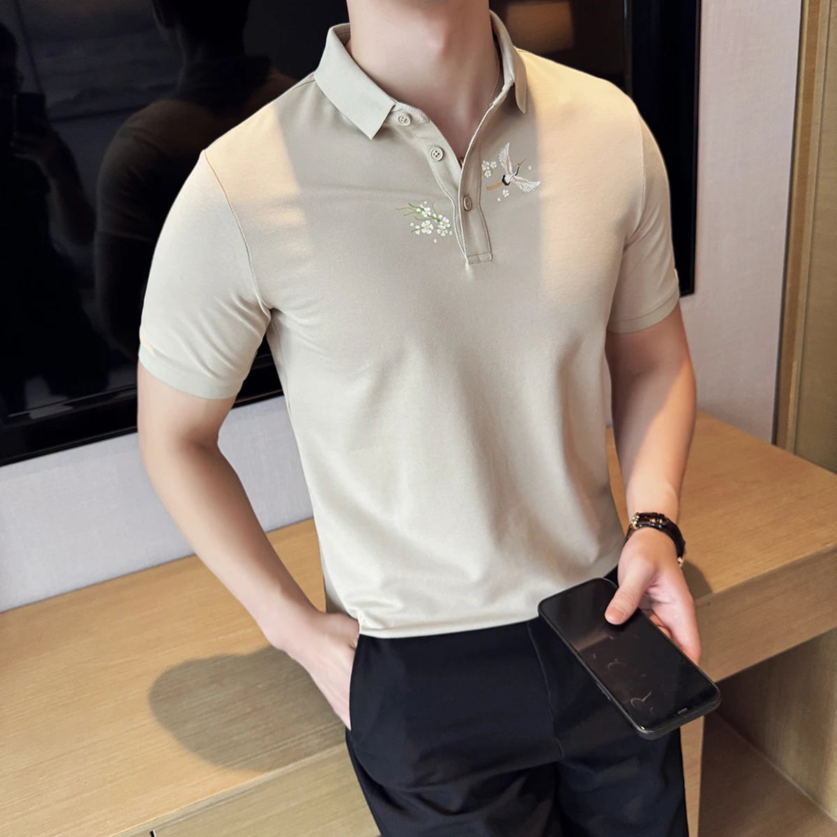 Moda verão novas camisas polo bordadas 2025 masculina de alta qualidade manga curta fino ajuste elástico casual camiseta topo roupas masculinas