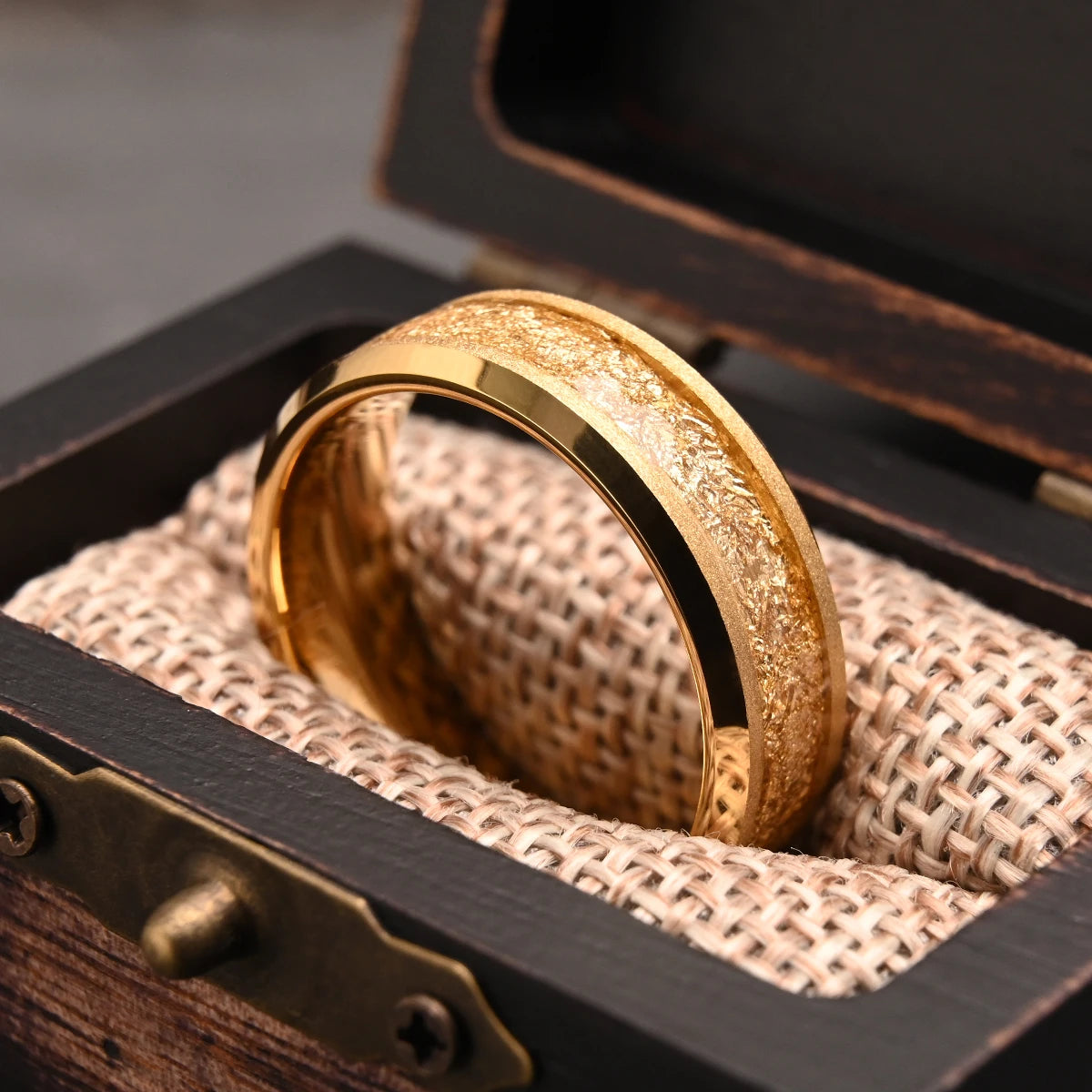 Anel de carboneto de tungstênio de 8mm para homens, joias da moda, aliança de casamento, anéis de noivado personalizados, bague homme, pareja de compromiso
