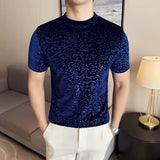 Camiseta jacquard de veludo dourado primavera verão nova meia gola alta ajuste fino casual manga curta respirável camiseta roupas masculinas