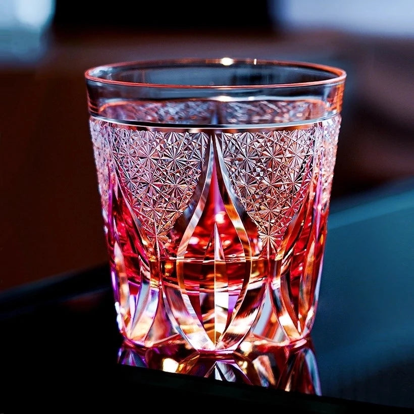 Copo de vinho de cristal rosa de luxo Edo Kiriko Copo de uísque Escultura à mão Padrão de chama Copo de água Licor Brandy Snifter Top Present