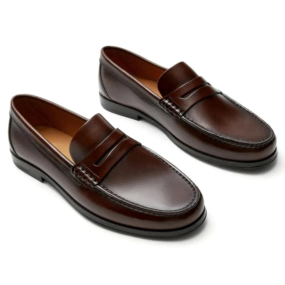 Mocassins de couro genuíno com camada superior vintage, mocassins respiráveis, design de condução, sapatos casuais de couro para homens