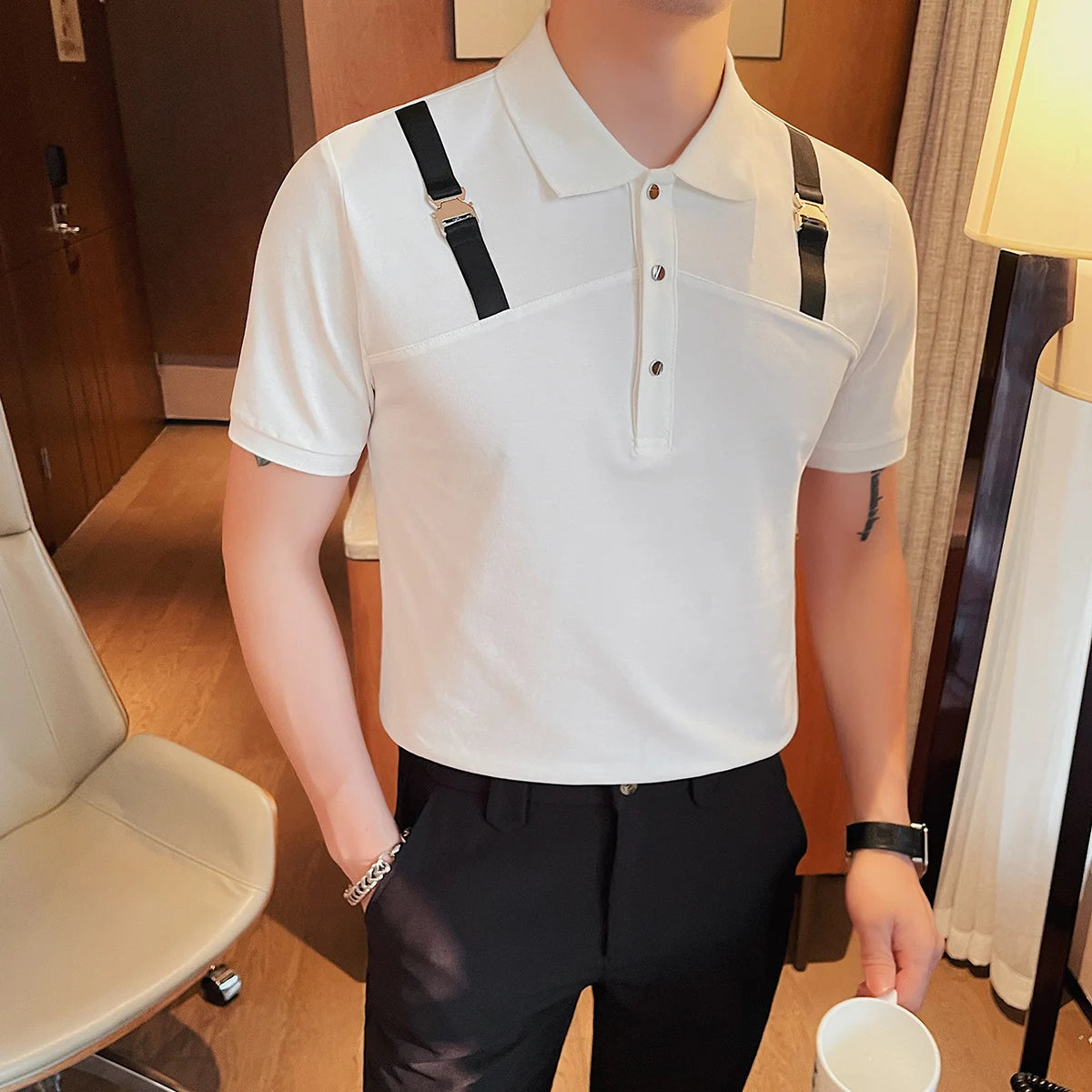Estilo britânico Verão Manga Curta Lapela Polo Camisas Para Homens 2023 Nova Personalidade Alça de Ombro Social Slim Fit T-shirt Tops