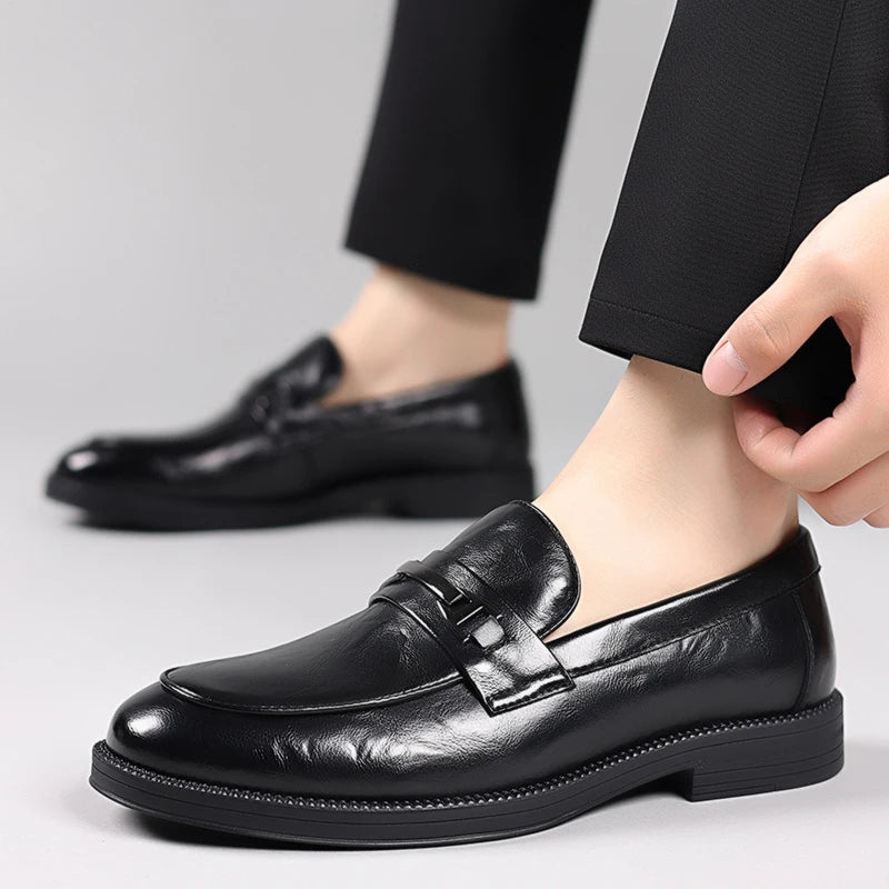 Moda masculina deslizamento-em mocassins de negócios sapatos de couro de alta qualidade cavalheiro sapatos ao ar livre sapatos de escritório lazer maduro-jovem