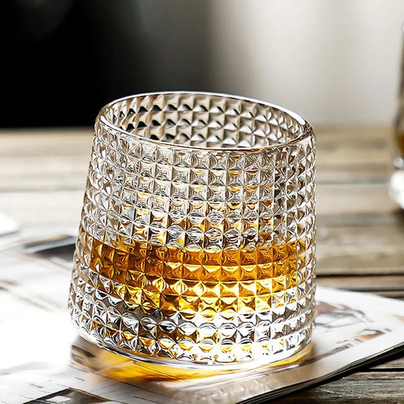 Engrossado girando vidro de cristal vinho ins vento nordic uísque vidro personalidade criativa vinho estrangeiro copo tumbler