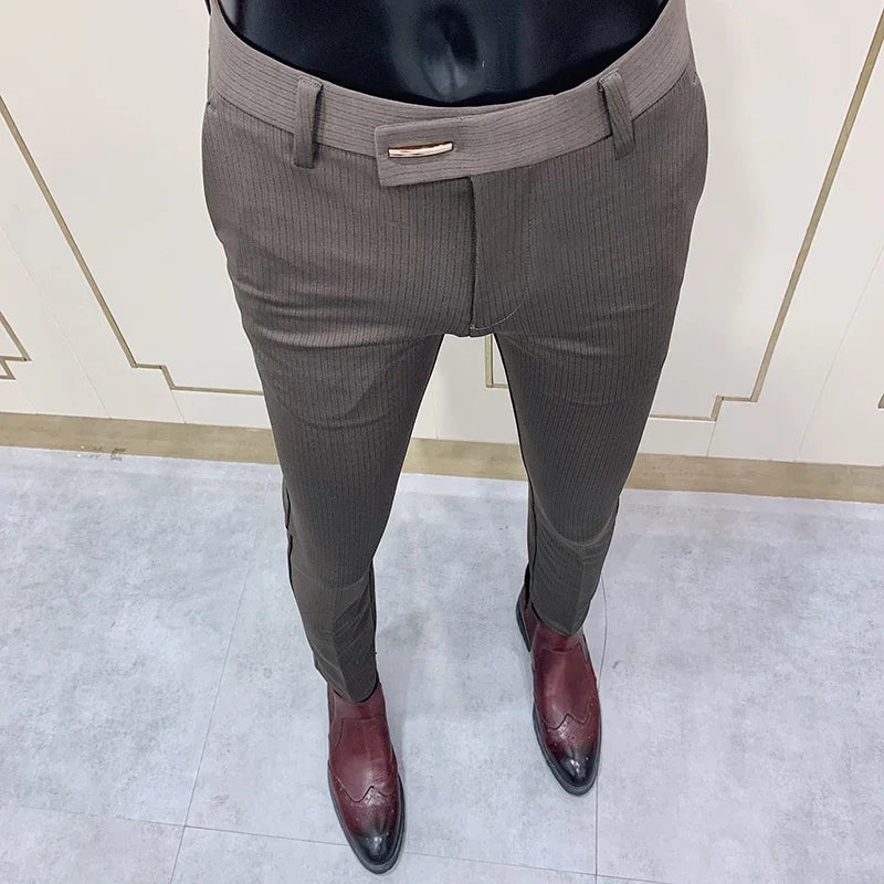 Calças Slim Fit Masculinas - Elegância e Conforto