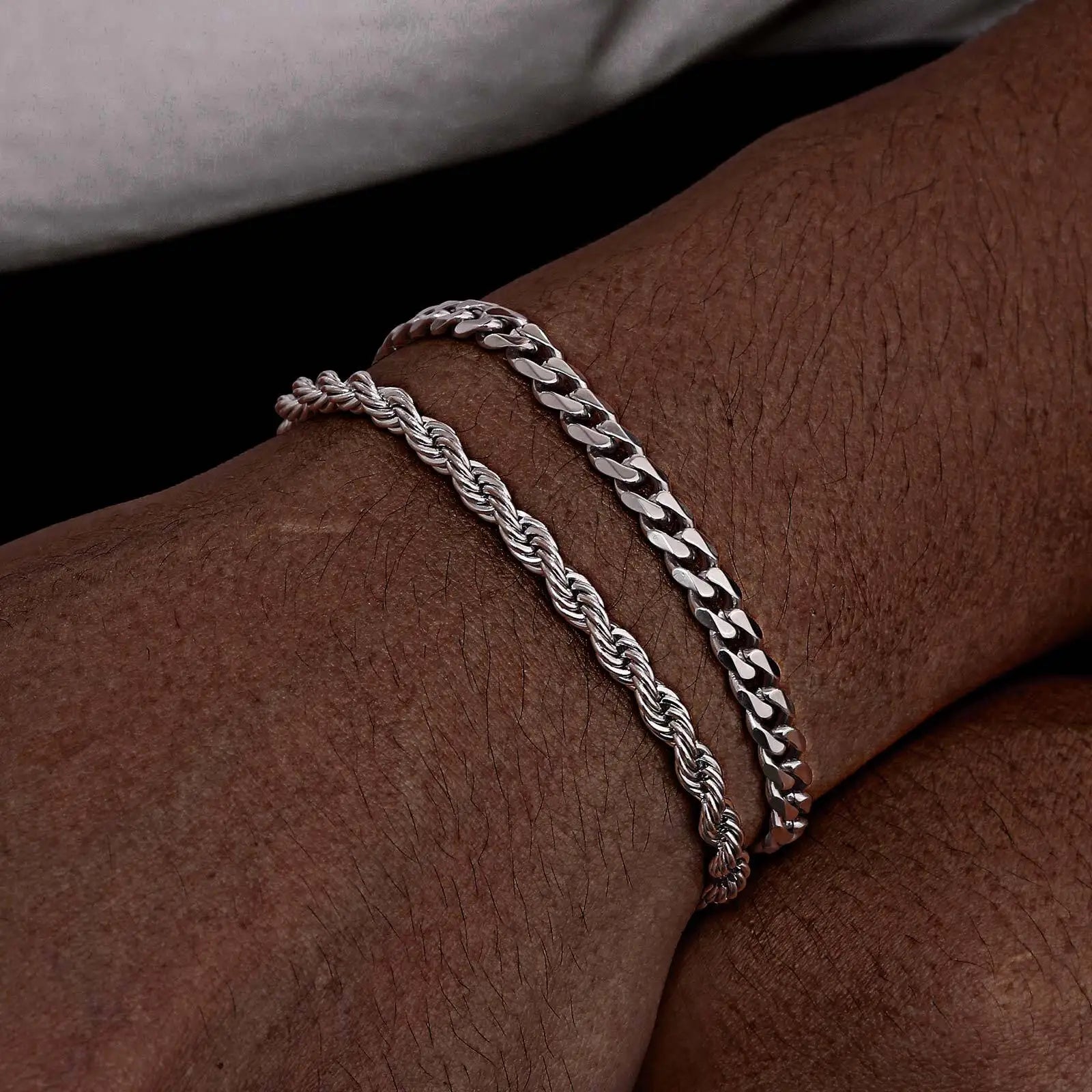 2 peças pulseiras de corrente masculina, corrente de corda torcida de aço inoxidável cor preta dourada prateada, presente de pulseira de corrente cubana da moda
