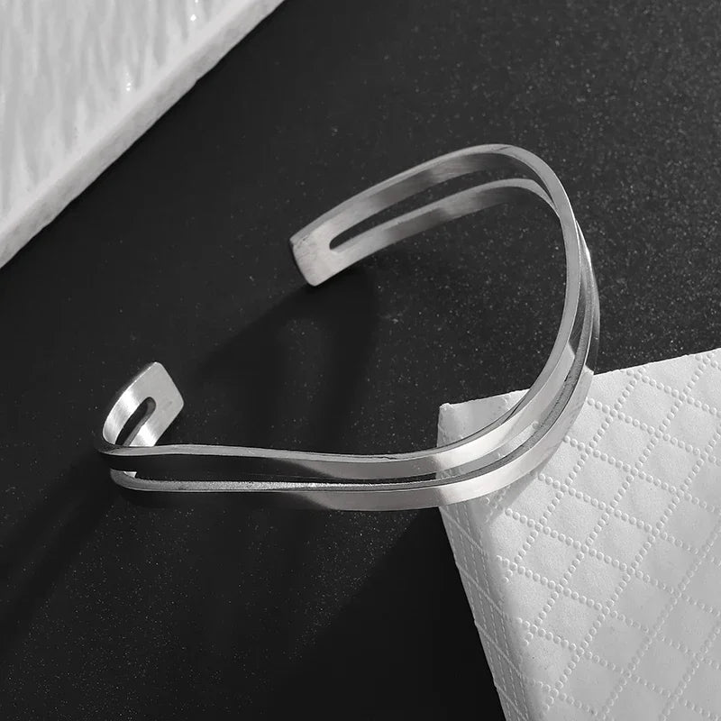 Pulseira de punho simples brilhante de dupla camada de aço inoxidável adequada para homens e mulheres pulseira de punho de duas cores joias de casal