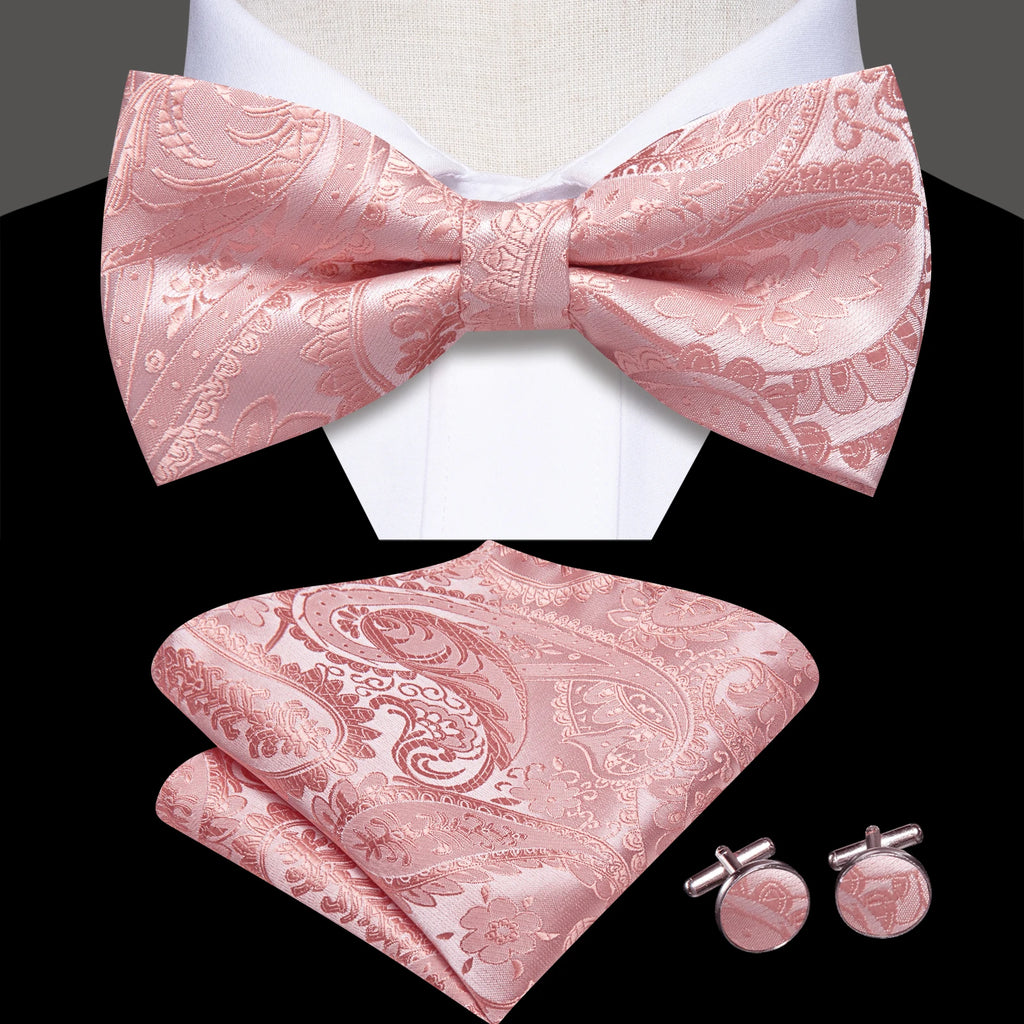 Conjunto de gravata paisley rosa elegante masculino, caixa de presente com gravata, gravata borboleta, lenço, abotoaduras, anel, clipe de lapela e boutonniere.
