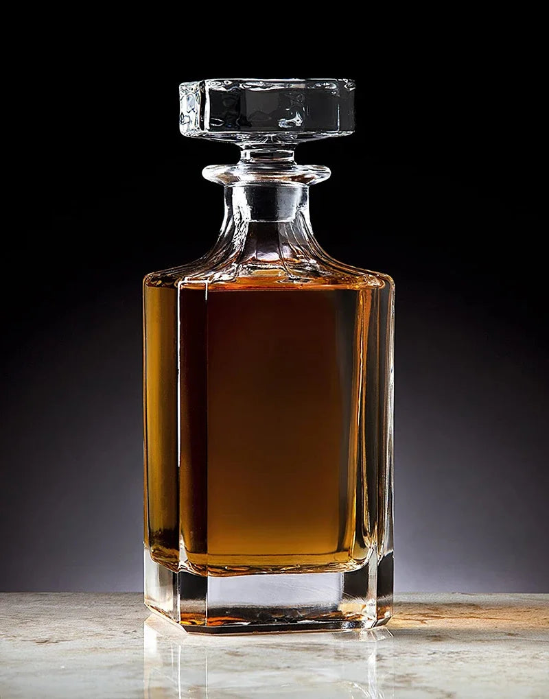 Decantador de uísque sem chumbo de vidro de cristal Hellodream para licor Scotch Bourbon Vodka ou vinho 27,05 onças
