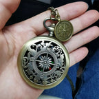 Bronze Vintage oco Coelho Padrão Bússola bolso, Pointer vermelho e branco, Dial Colar, Acessório Cadeia