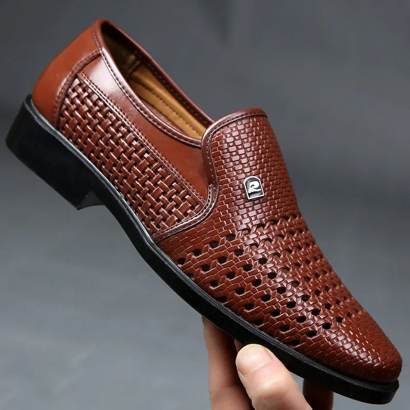 Primavera homens mocassins de couro sapatos masculinos verão oco respirável oxfords homem sapatos casuais deslizamento em sapatos de vestido formal para homem