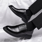 Sapato oxford de couro masculino de alta qualidade e confortável com cadarço sapato formal de negócios confortável e antiderrapante sapatos de escritório